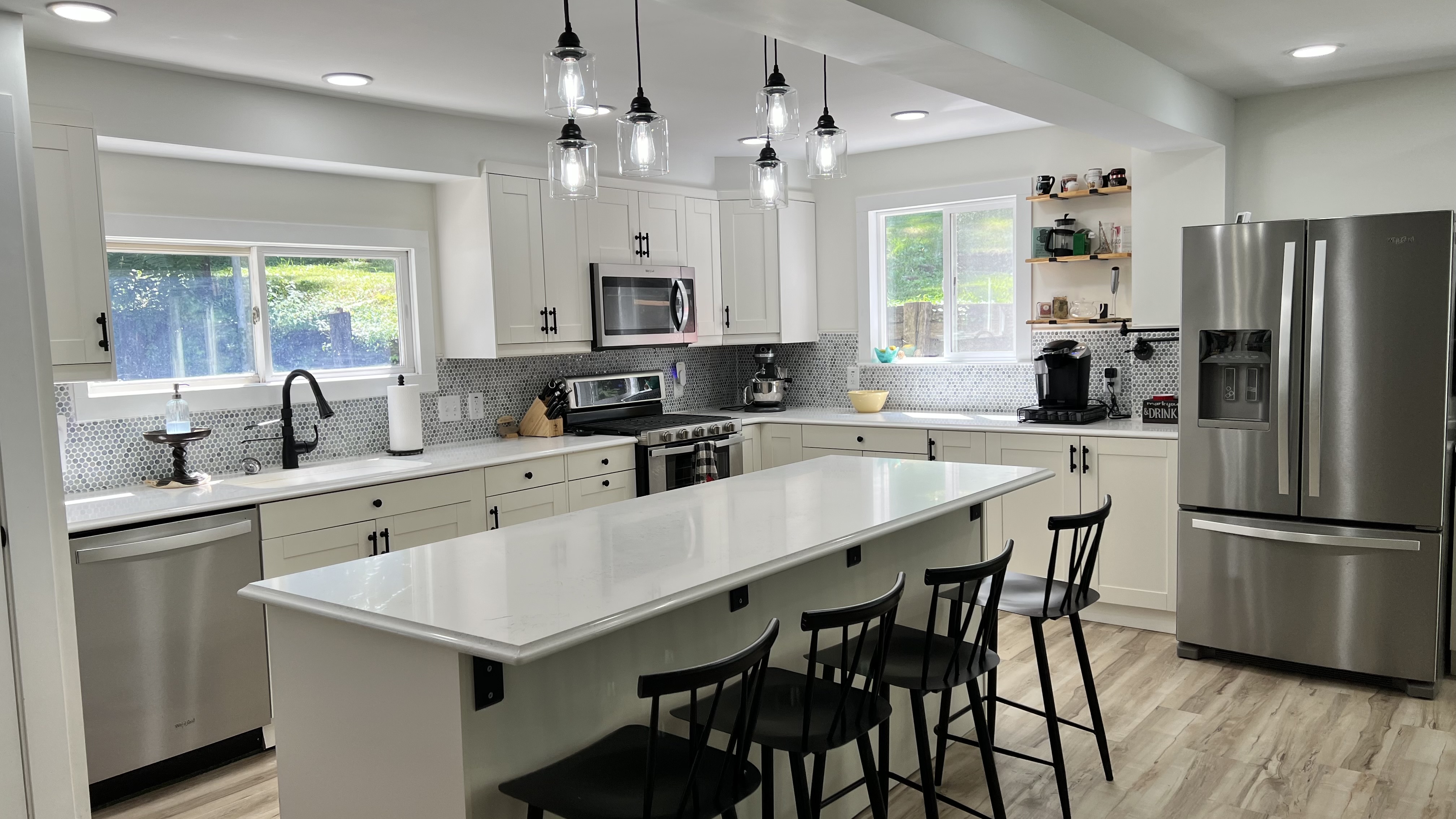 Bright & Airy Kitchen with Quartz Countertops